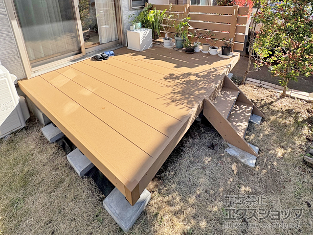 東京都東村山市ののウッドデッキ マージウッドデッキ＋ステップSタイプ　（2段）＋ルーバーデッキフェンス 施工例