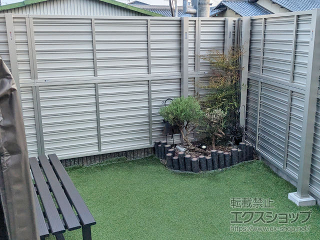 和歌山県和歌山市ののフェンス・柵 ミエーネフェンス 目隠しルーバータイプ 2段支柱 自立建て用 施工例