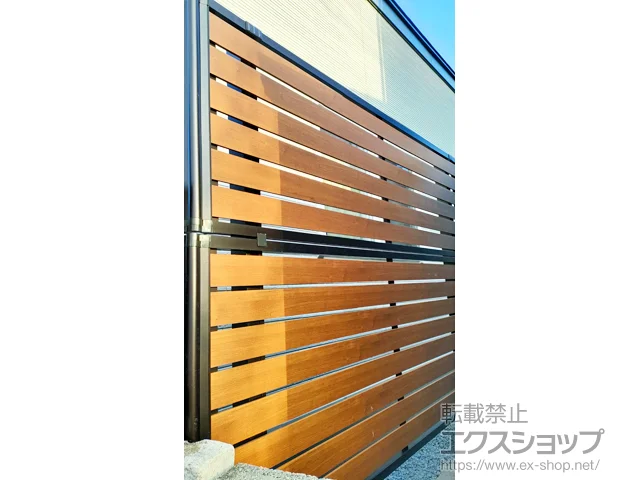 秋田県秋田市のValue Selectのフェンス・柵・塀 モクアルフェンス 横板タイプ 2段支柱 自立建て用（パネル2段） 施工例