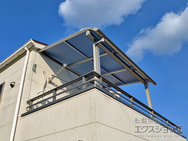 愛知県瀬戸市ののバルコニー・ベランダ屋根 プレシオステラス? R型 屋根タイプ 単体 積雪〜20cm対応 施工例