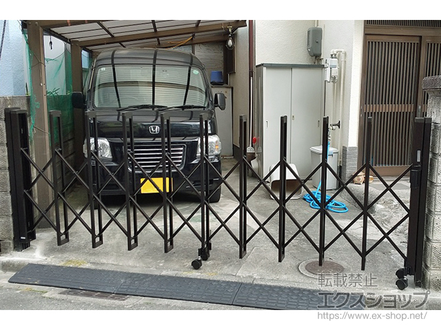 大阪府東大阪市ののカーゲート トリップゲート? 1型 シンプル ノンレール 片開き*33S 施工例