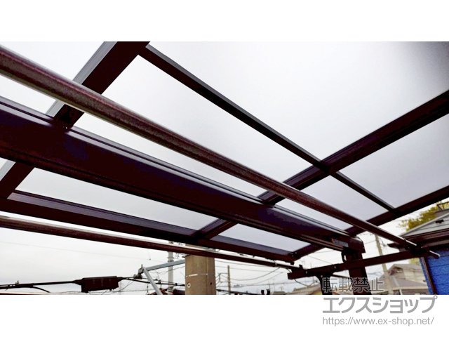埼玉県さいたま市ののバルコニー・ベランダ屋根 プレシオステラス? F型 屋根タイプ 単体 積雪〜20cm対応 施工例