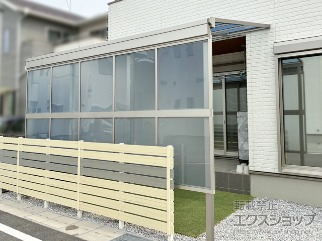 滋賀県守山市ののテラス屋根 ソラリア F型 テラスタイプ 単体 積雪〜20cm対応＋前面パネル 施工例