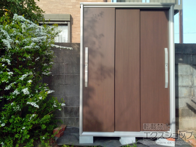大阪府和泉市のの物置・屋外倉庫 エスモ 一般型 1350×774×1913 ESF-1307A-WC 施工例