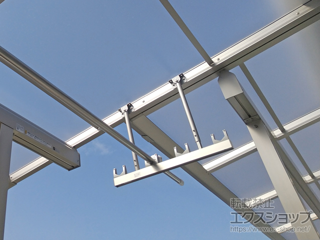 大阪府枚方市ののバルコニー・ベランダ屋根 ソラリア F型 屋根タイプ 単体 積雪〜20cm対応 施工例