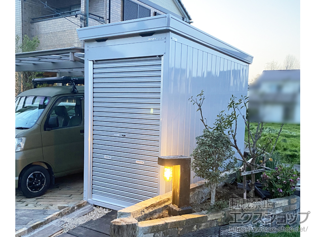 千葉県千葉市のの倉庫・ガレージ バイク保管庫 一般型 床付タイプ 1370×2630×2385 ハイルーフ FM-1426HY＋別売棚Cセット 施工例