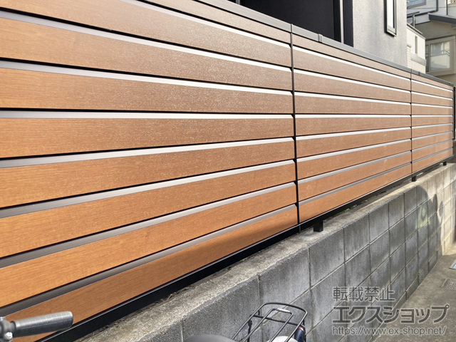 神奈川県川崎市ののフェンス・柵 ルシアス フェンスYM1F型 横目隠し 複合色 自由柱施工 施工例