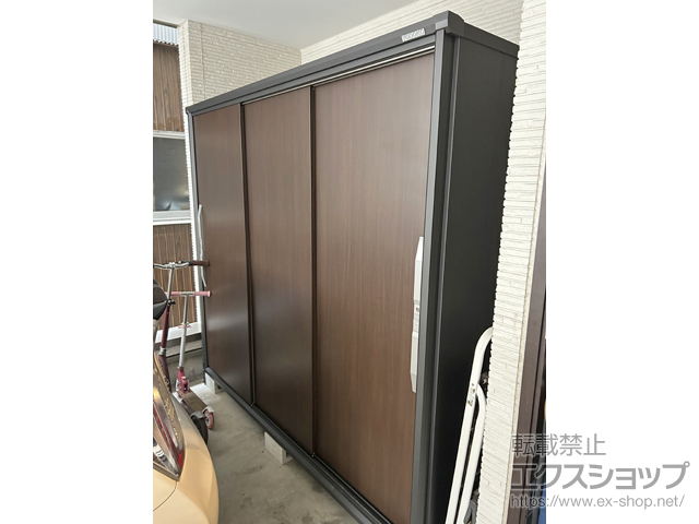 東京都江東区のの物置・屋外倉庫 ブラックエスモ 一般型 2115×924×1913 ESF-2109A-BK-WC 施工例