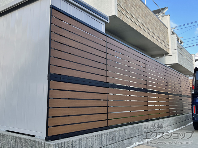 神奈川県横浜市のの物置・屋外倉庫、門扉、フェンス・柵 モクアルフェンス 横板タイプ 2段支柱 自立建て用 施工例