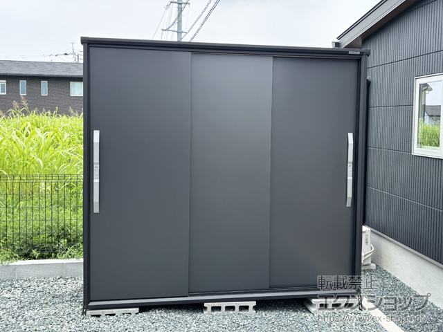 熊本県熊本市のの物置・屋外倉庫 ブラックエスモ 一般型 2100×900×1913 ESF-2109A-BK-GM 施工例