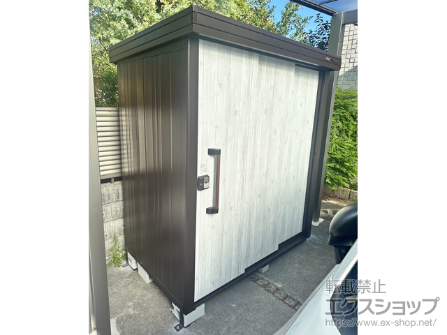 大阪府箕面市のの物置・屋外倉庫 ヨド物置エルモ Colemanモデル 一般型 ブラウン 1863×1162×2121 LMD-1811-CM-BR 施工例