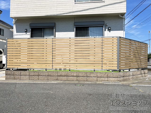 埼玉県桶川市ののフェンス・柵 ルシアス フェンスYS3F型 横板 複合色 高尺タイプ 施工例