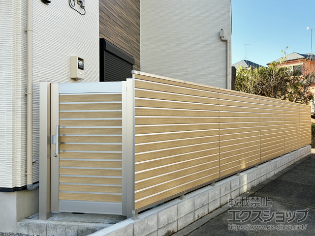 東京都八王子市のの門扉 ルシアス 門扉 YM1型 横目隠し 片開き 複合色（門柱仕様） 施工例