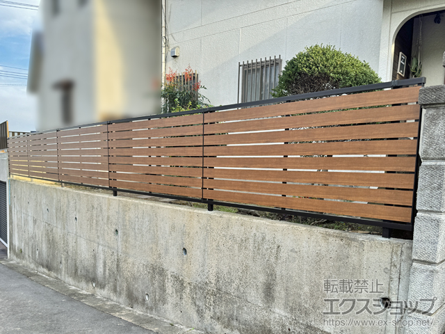 奈良県生駒郡三郷町ののフェンス・柵 ルシアス フェンスYS2H型 横スリット 自由柱施工 施工例