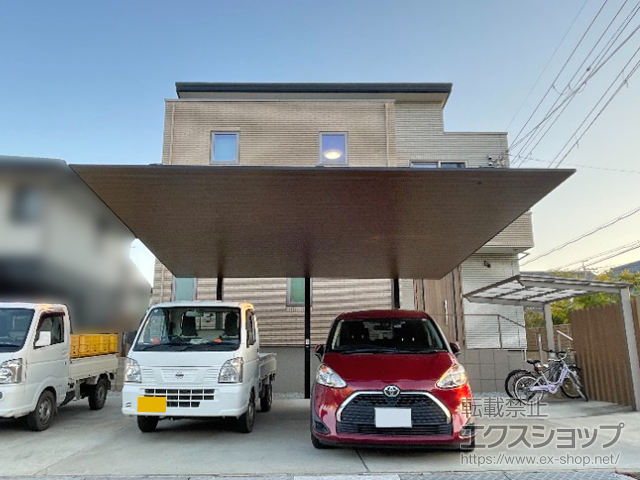 奈良県五條市ののカーポート カーポートSC 後方支持 2台用 木調色 積雪〜20cm対応＋カーポートライト 施工例