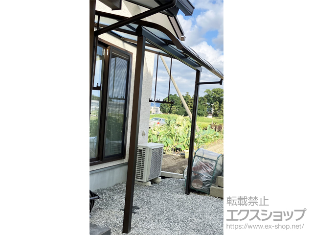 愛知県豊橋市ののテラス屋根 ソラリア R型 テラスタイプ 単体 積雪〜20cm対応＋吊り下げ式固定物干し 標準タイプ 長さ:ロング 施工例