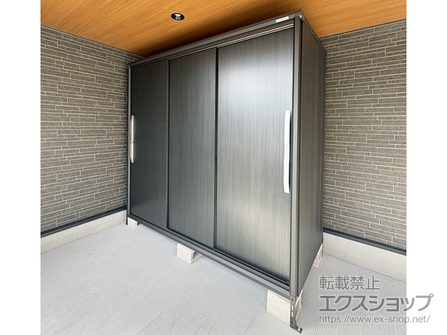 東京都足立区のの物置・屋外倉庫 ブラックエスモ 一般型 2100×900×1913 ESF-2109A-BK-WE 施工例