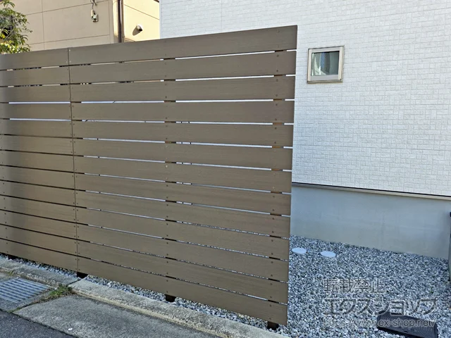 香川県高松市のFandFのフェンス・柵・塀 ニコボード 140サイズ 高尺タイプ NiCO BOARD 13段 隙間10mm 施工例