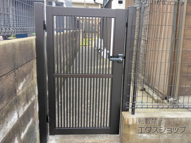 山口県下関市のの門扉 シンプレオ 門扉 TB1型 たて格子 片開き 門柱仕様 施工例