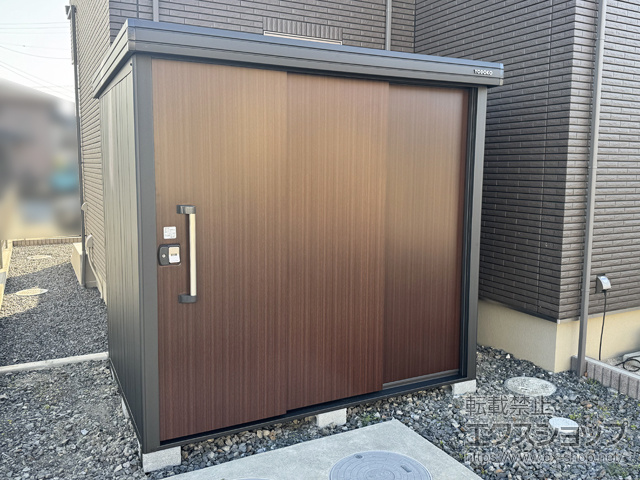 福島県いわき市のの物置・屋外倉庫 ブラックエルモ 一般型 LMD-2215BK/CW 施工例
