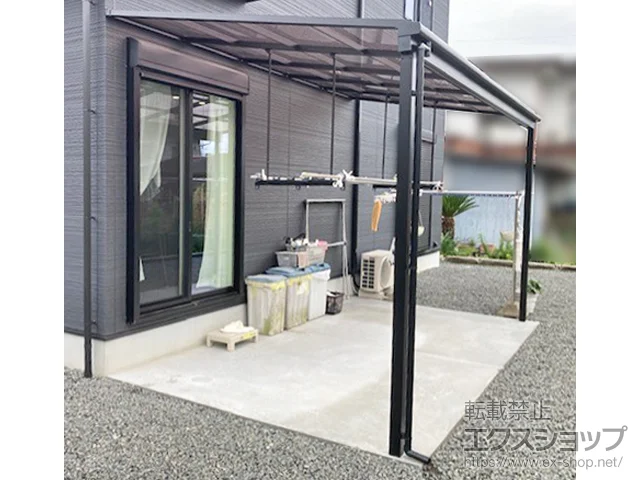 和歌山県橋本市ののウッドデッキ、テラス屋根 スピーネ F型 テラスタイプ 単体 積雪～20cm対応+吊り下げ物干しBセット 施工例