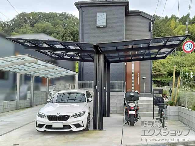 東京都八王子市の四国化成のカーゲート フーゴ F 1台用 Y合掌(フラットスタイル) 積雪～20cm対応 施工例