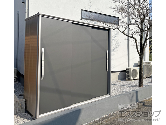 神奈川県青葉区のの物置・屋外倉庫 エスモ 一般型 2100×774×1913　ESF-2107A ESF-2107A-GM 施工例