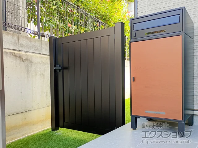 兵庫県神戸市ののテラス屋根、門扉 シンプレオ 門扉 TM1型 たて目隠し 片開き 門柱仕様 施工例