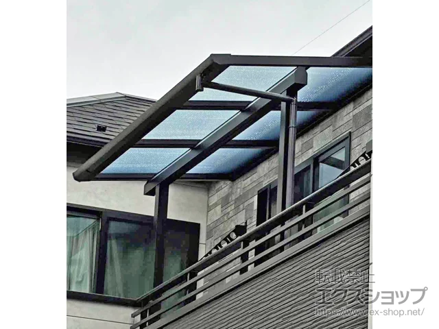 神奈川県座間市のYKKAPのバルコニー屋根 ソラリア F型 屋根タイプ 単体 積雪～20cm対応 施工例