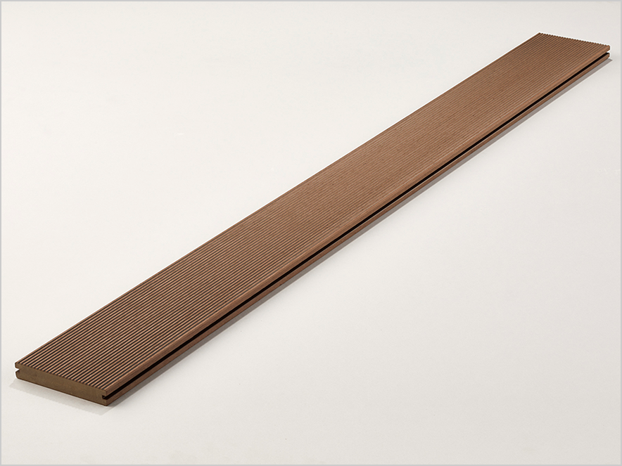 チャコールブラウン