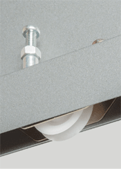 施工性と円滑性を追求した高さ調整機能付きベアリング入り戸車